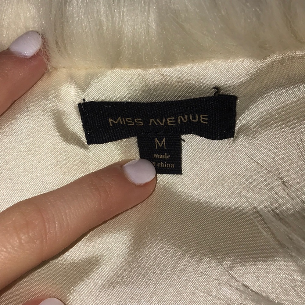 Cream Fur Vest - Picture 3 of 5